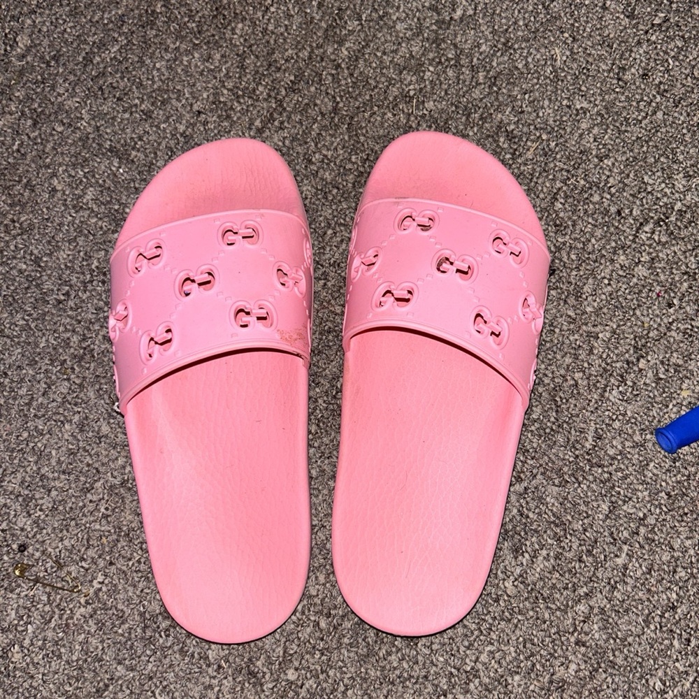 Pink GG GUCCI Slides